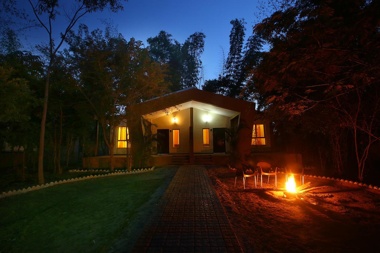 Mogli Resort Kānha Exteriör bild
